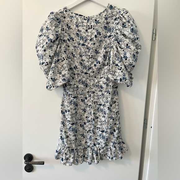 Feel in puff sleeve mini dress - Picture 6 of 6